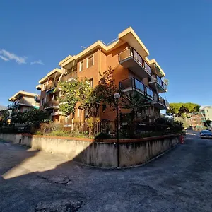 loano Bilocale A 150 Metri Dal Mare Con Giardino Loano